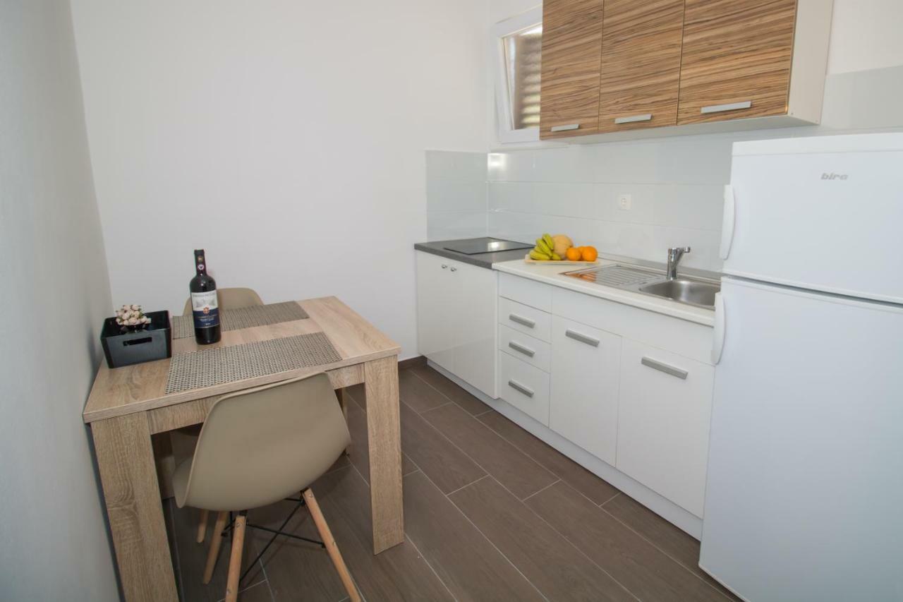 Ninas Apartments Мостар Екстериор снимка