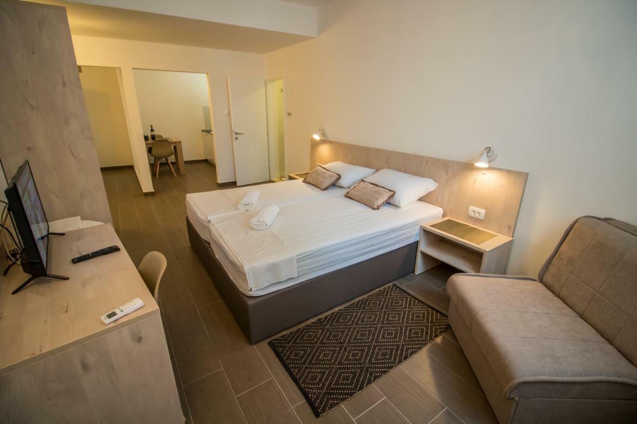 Ninas Apartments Мостар Екстериор снимка